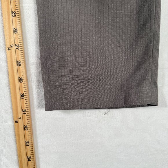 Lululemon Chino Pants Men Size 34 W34 L31 Performance Lightweight Pocket LM5AXYS - Picture 3 of 10